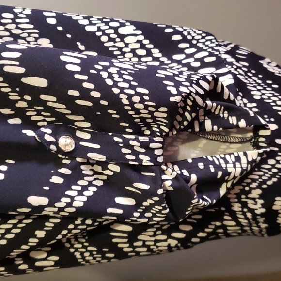 New Directions Lady's Shirt Long-sleeved/ 3/4 Sleeved with Dropped Hem - Picture 4 of 8